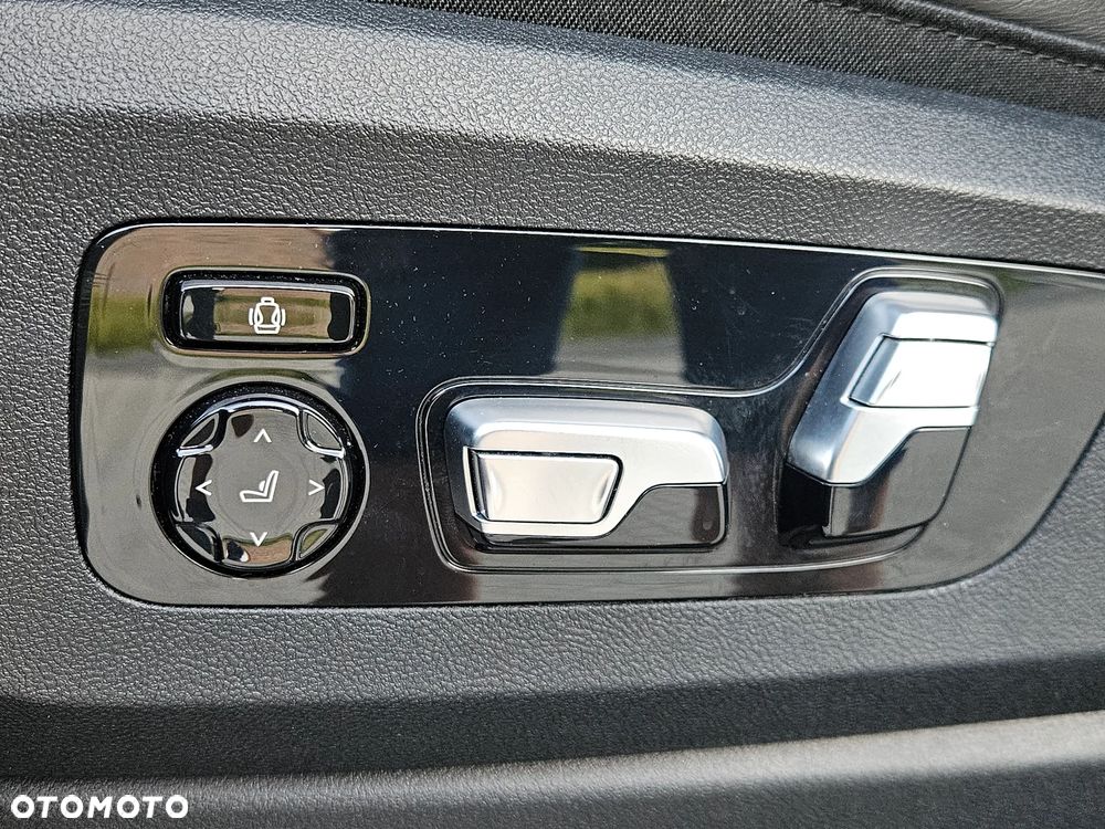 BMW X5 M50i - 24