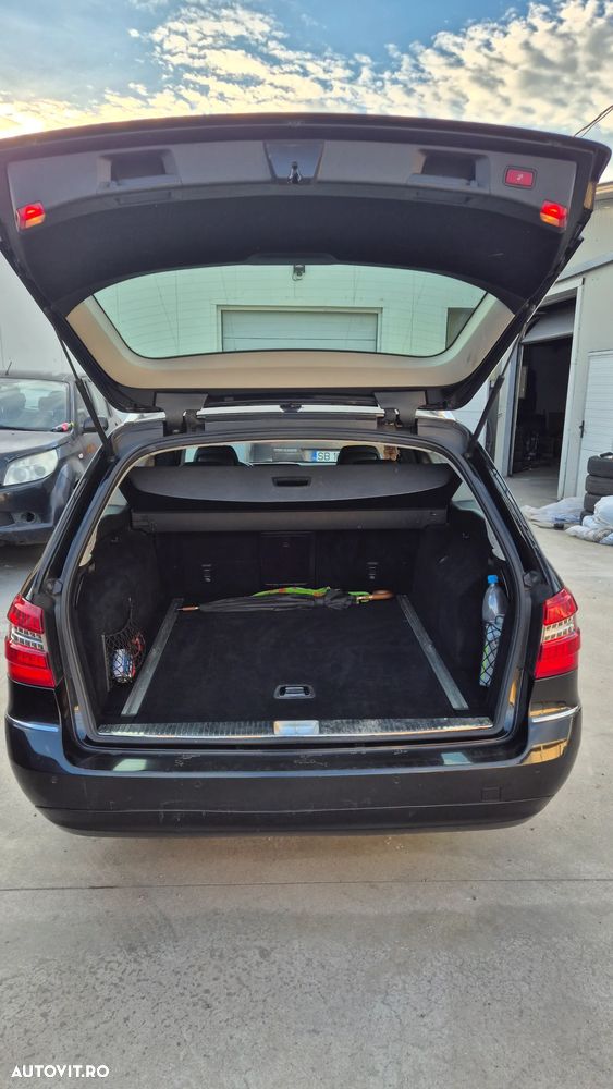 Mercedes-Benz E - 10