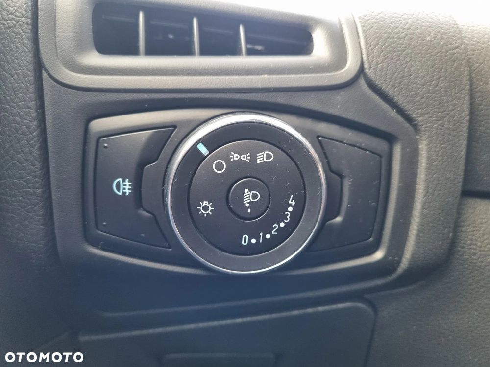 Ford Focus 1.6 Trend - 18