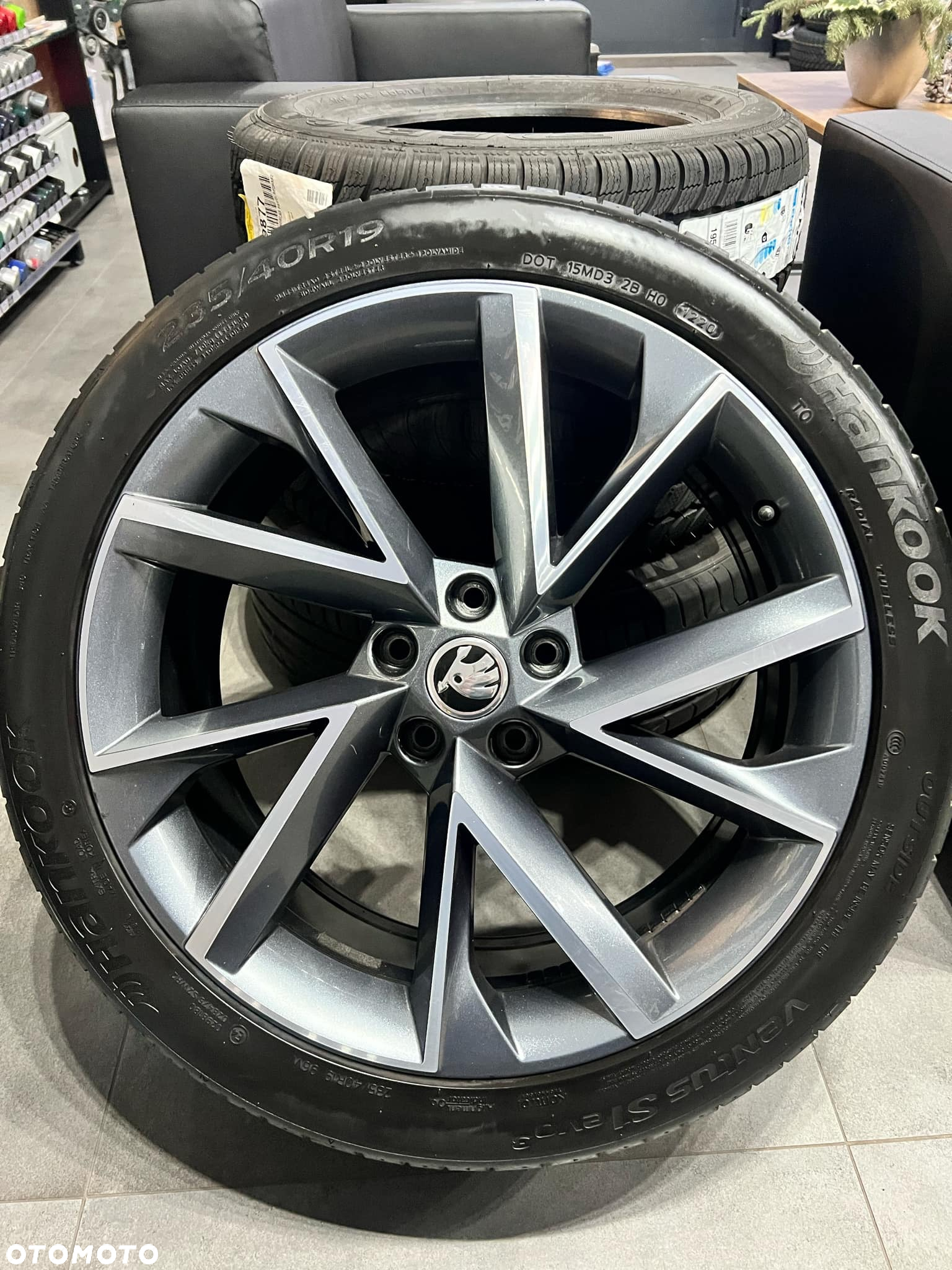 Skoda Superb 2.0 TDI DSG SportLine - 22