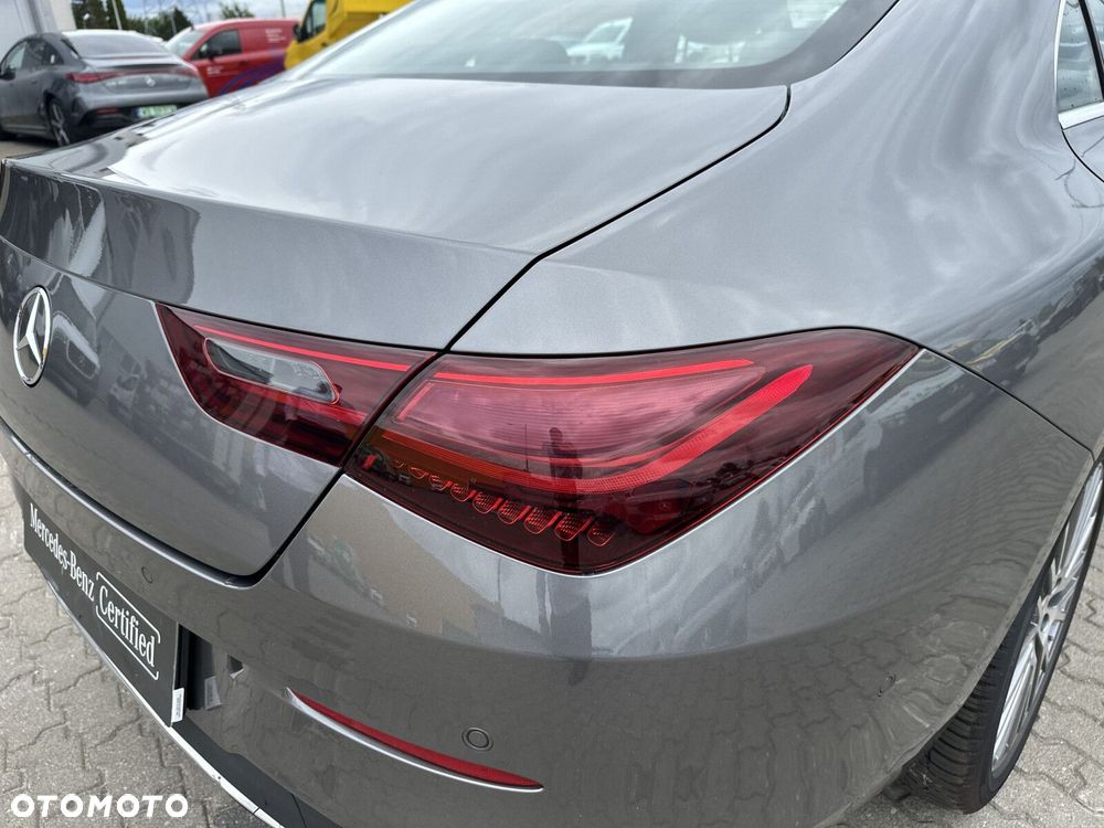 Mercedes-Benz CLA 180 Progressive 7G-DCT - 12