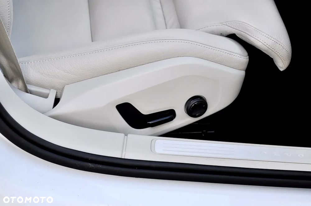 Volvo V60 D4 Inscription - 26