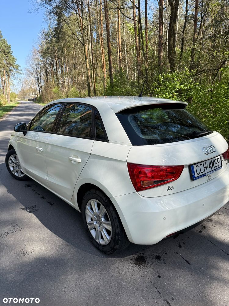 Audi A1 Sportback 1.6 TDI S line edition - 5