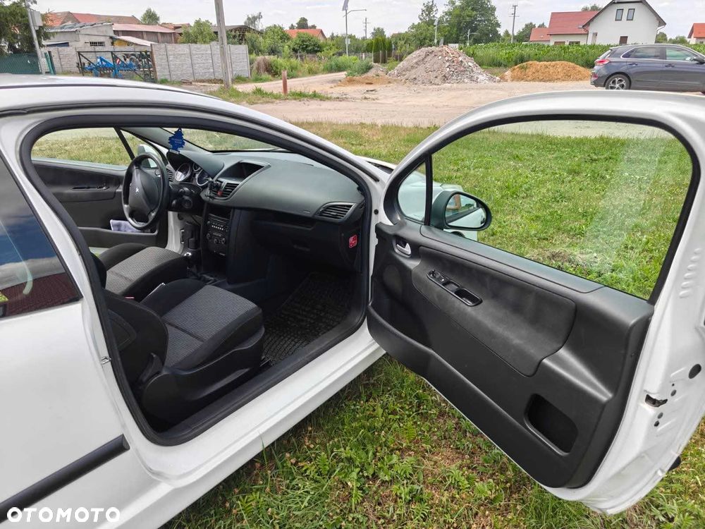 Peugeot 207 - 4
