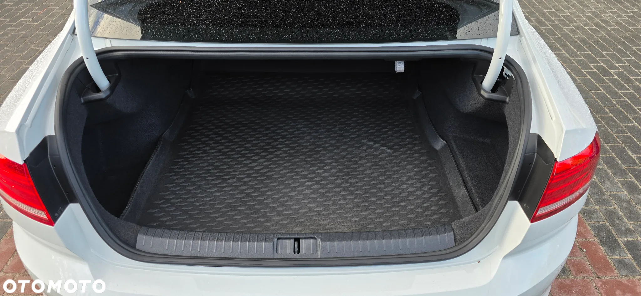 Volkswagen Passat - 9