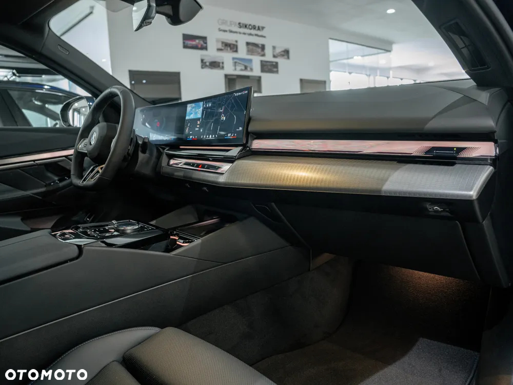 BMW Seria 5 520d xDrive - 9