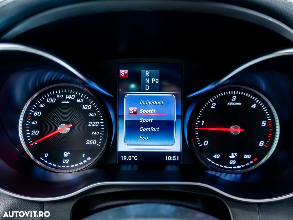 Mercedes-Benz GLC 250 d 4MATIC 9G-TRONIC AMG Line - 37