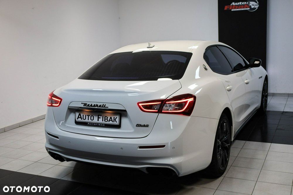 Maserati Ghibli - 8