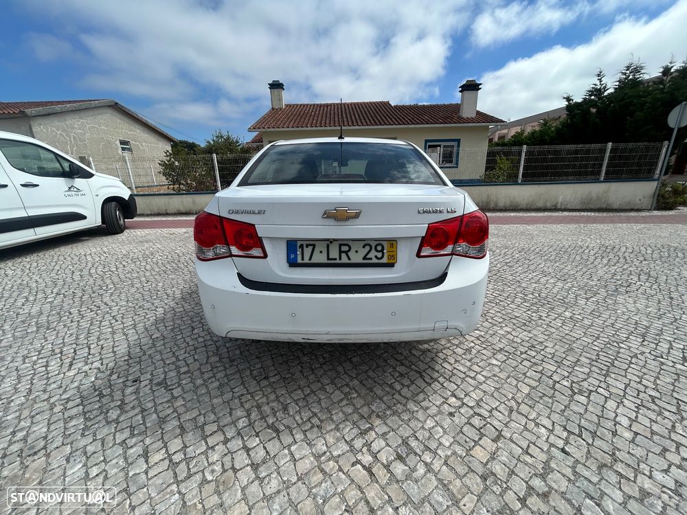 Chevrolet Cruze 1.6 LS - 2