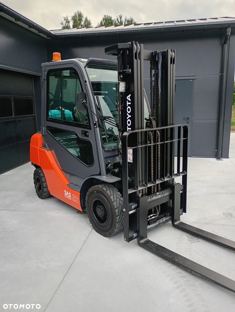 Toyota 02-8FGF25 - 2