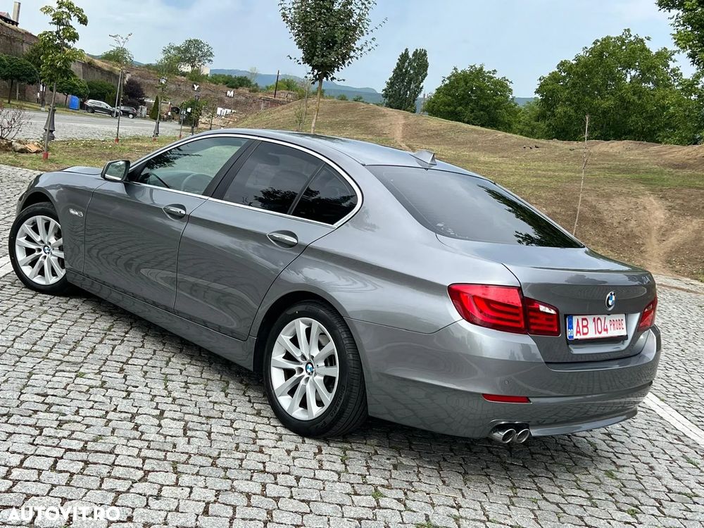 BMW Seria 5 525d xDrive AT - 3