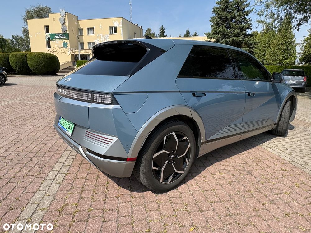 Hyundai IONIQ 5 - 5