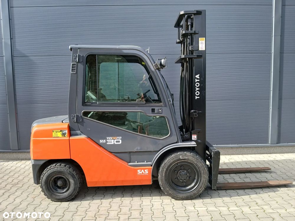 Toyota 02-8FDF30 - 2