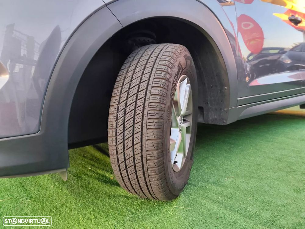 Hyundai Tucson blue 1.7 CRDi 2WD Advantage - 12