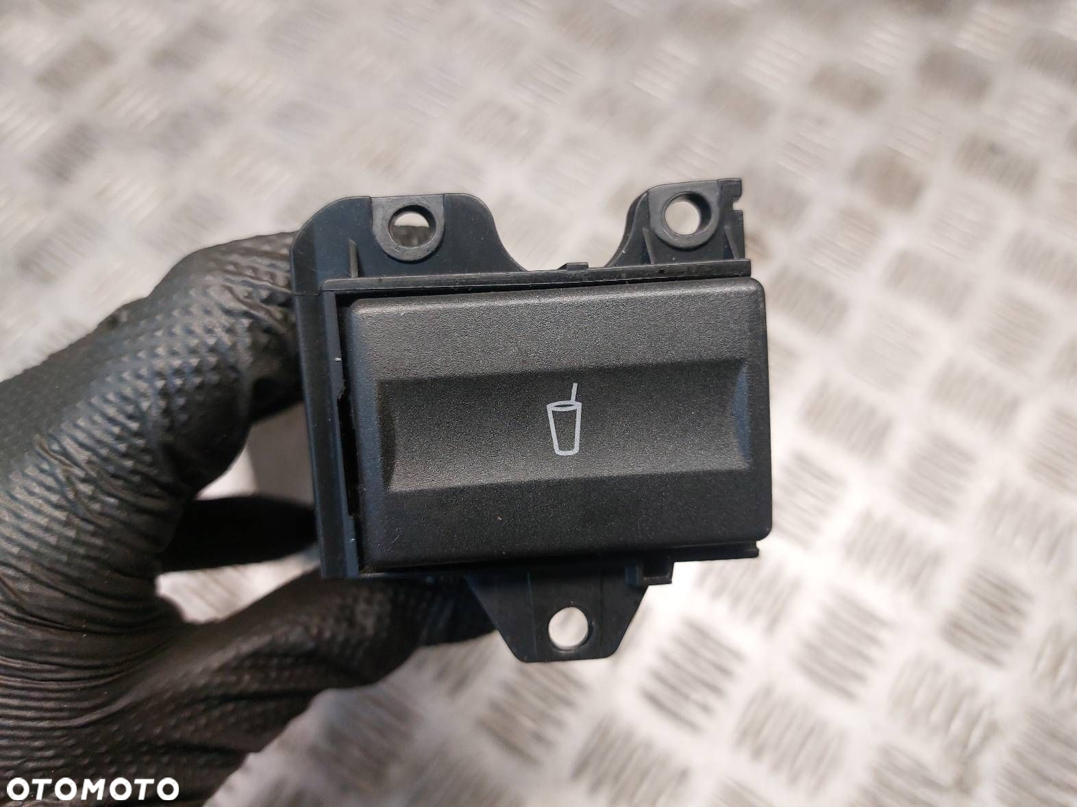 UCHWYT NA KUBEK CUPHOLDER FORD MONDEO MK3 LIFT 4S7113564A - 4