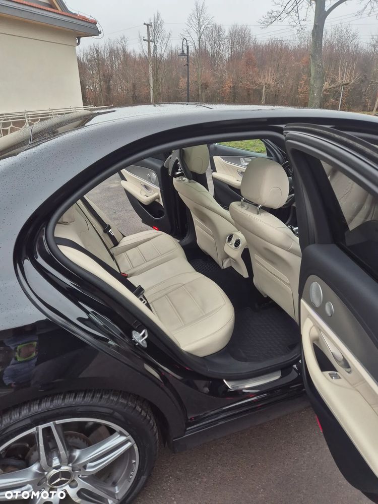 Mercedes-Benz Klasa E 43 AMG 4-Matic - 12