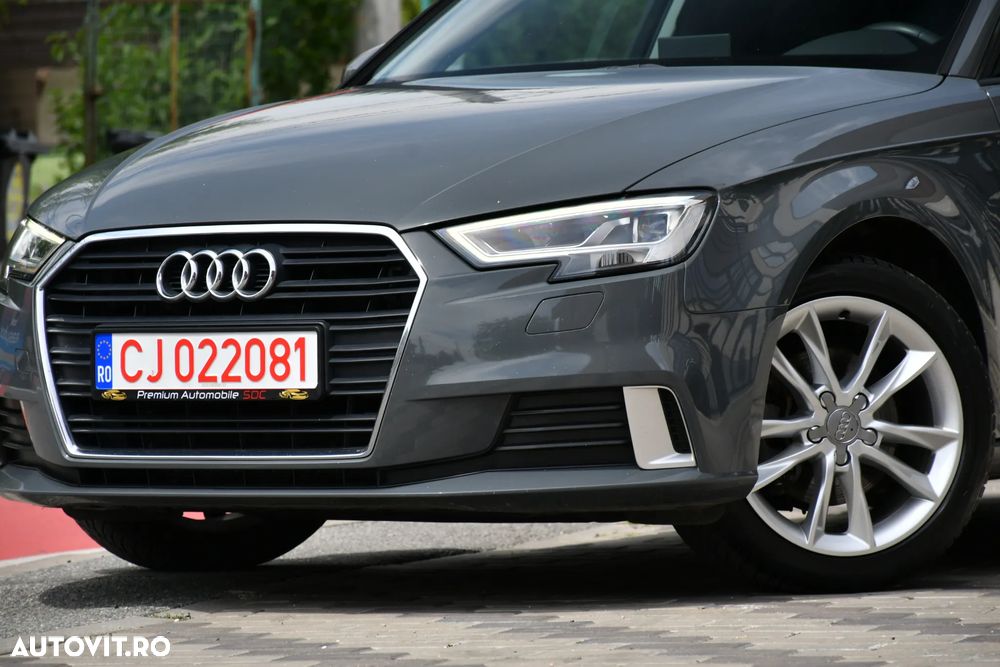 Audi A3 1.6 TDI S tronic Sport - 13