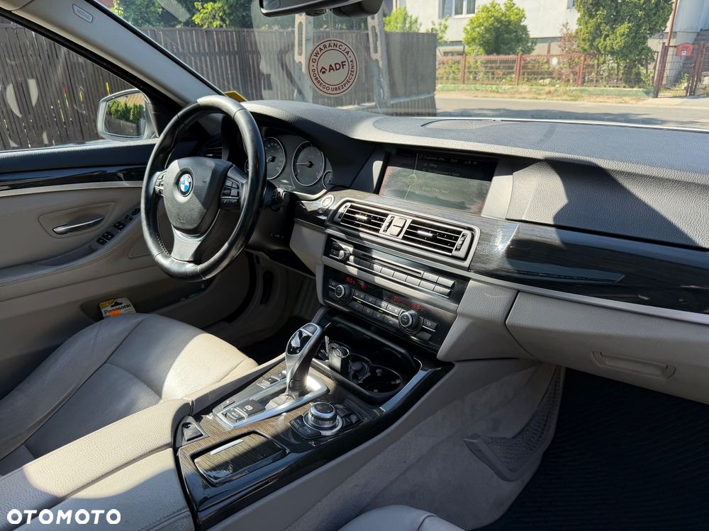 BMW Seria 5 530d Sport-Aut Luxury Line - 28