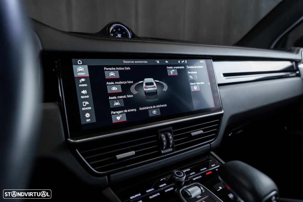 Porsche Cayenne - 23