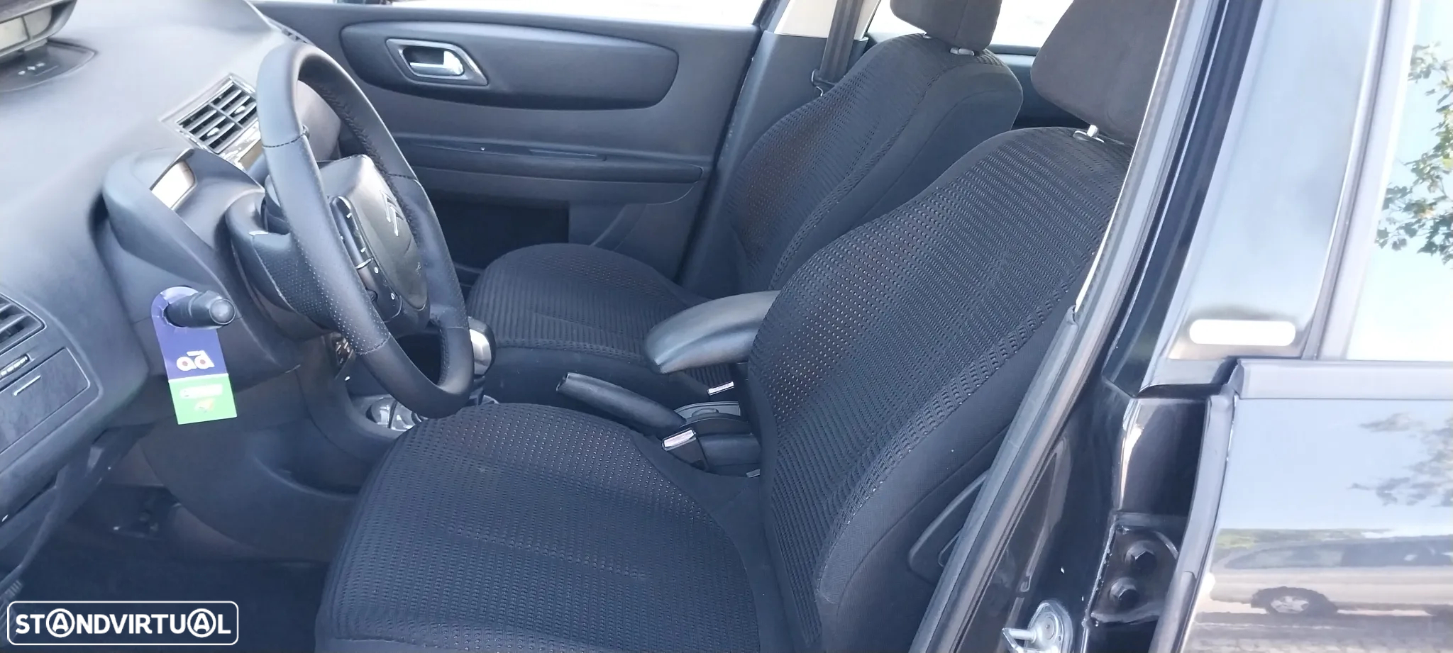 Citroën C4 1.6 HDi 110 Exclusive - 5