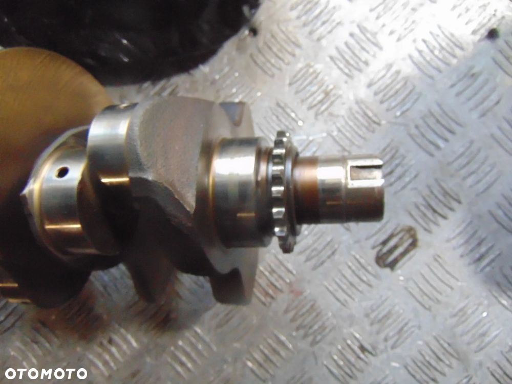 Wał korbowy a4 b5 2,4 v6 078R - 6