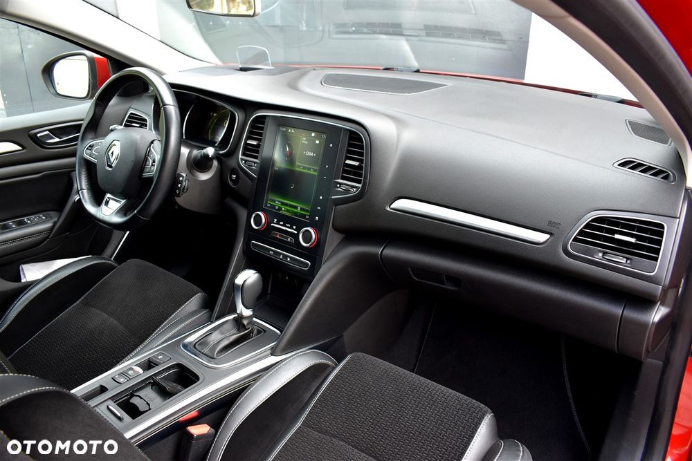 Renault Megane ENERGY TCe 130 EDC BOSE EDITION - 22