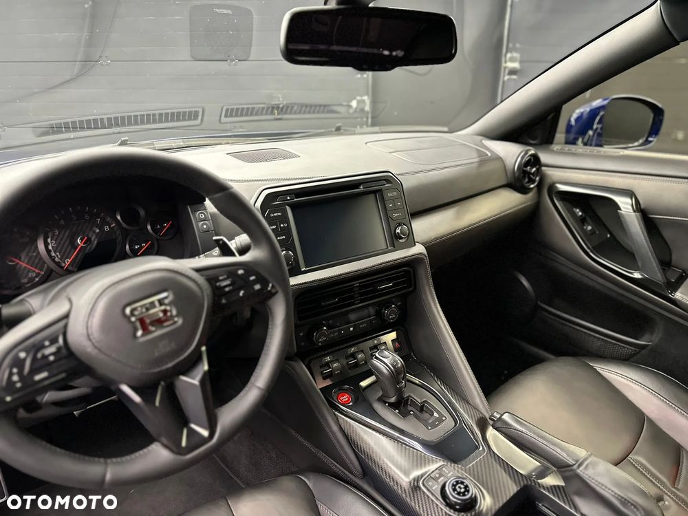 Nissan GT-R Prestige - 13
