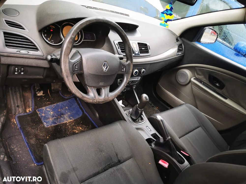 Dezmembrez Renault Megane 3 1.5 dCi Euro 4 2010 - 4