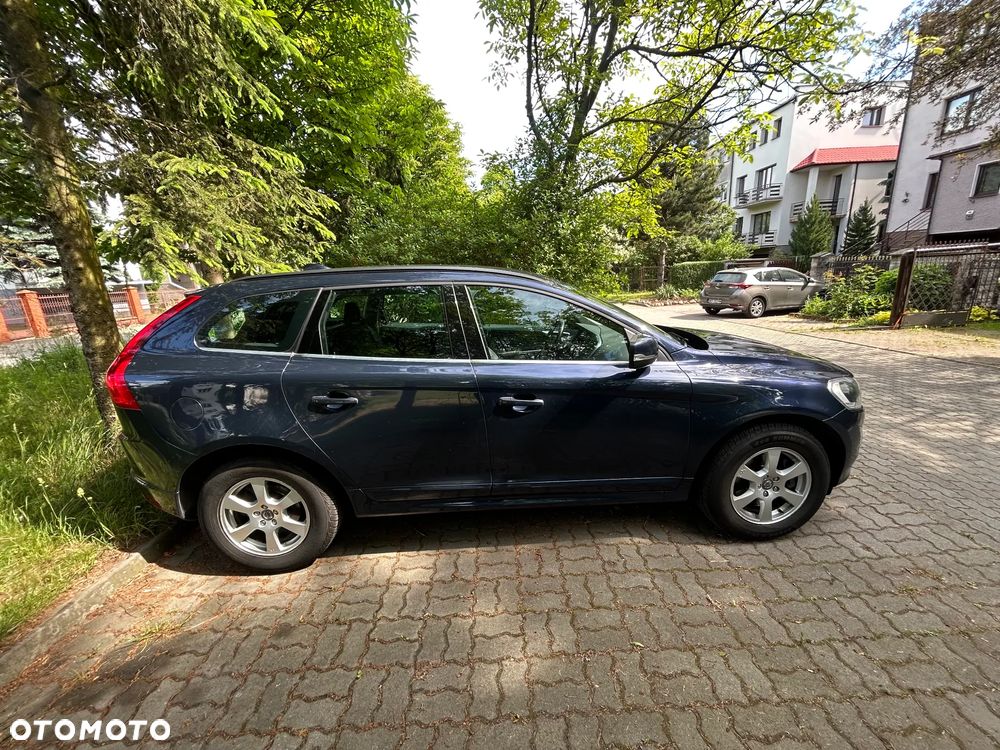 Volvo XC 60 2.4D AWD Kinetic - 2