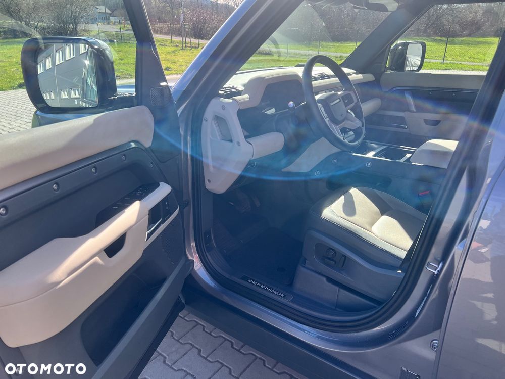 Land Rover Defender 3.0 D250 mHEV X-Dynamic SE - 7