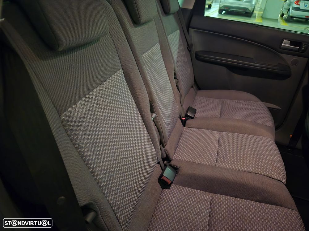 Ford Focus C-Max 1.6 TDCi Trend - 31