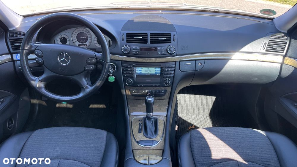 Mercedes-Benz Klasa E - 16