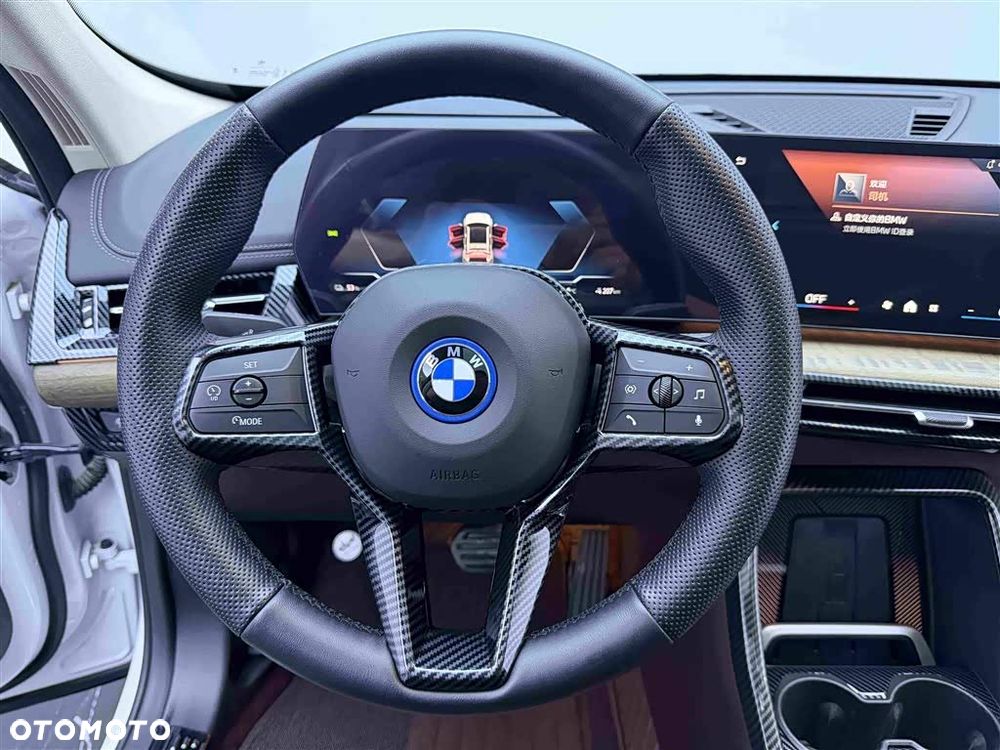 BMW iX1 xDrive30 xLine - 14