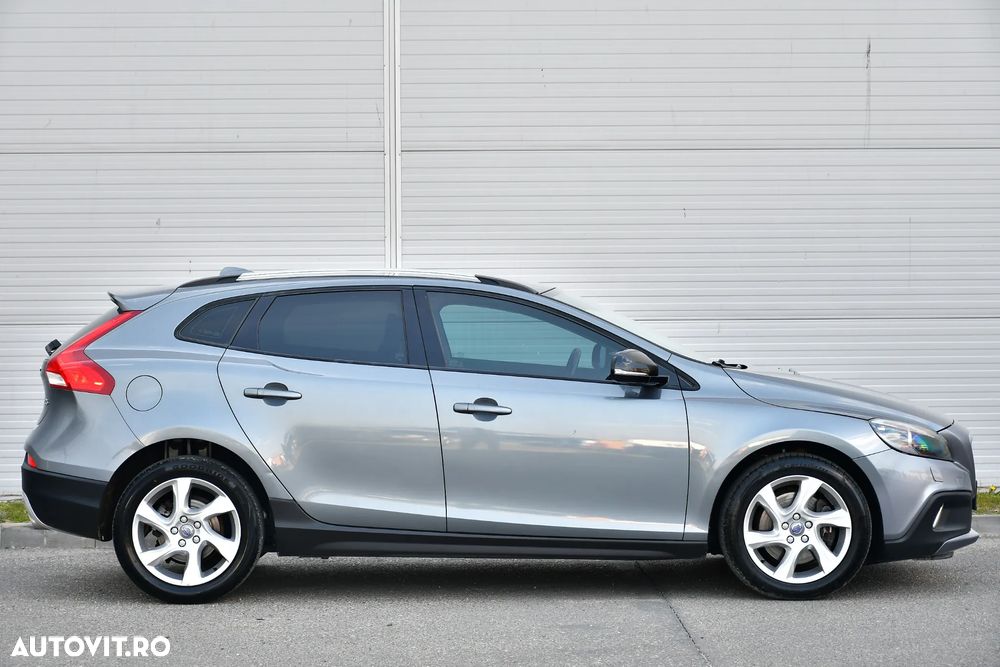 Volvo V40 D3 Geartronic Summum - 9