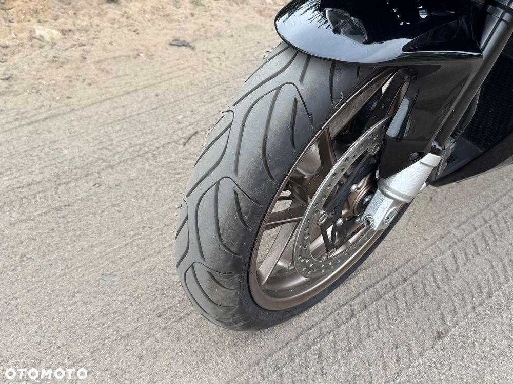 Honda VFR - 17