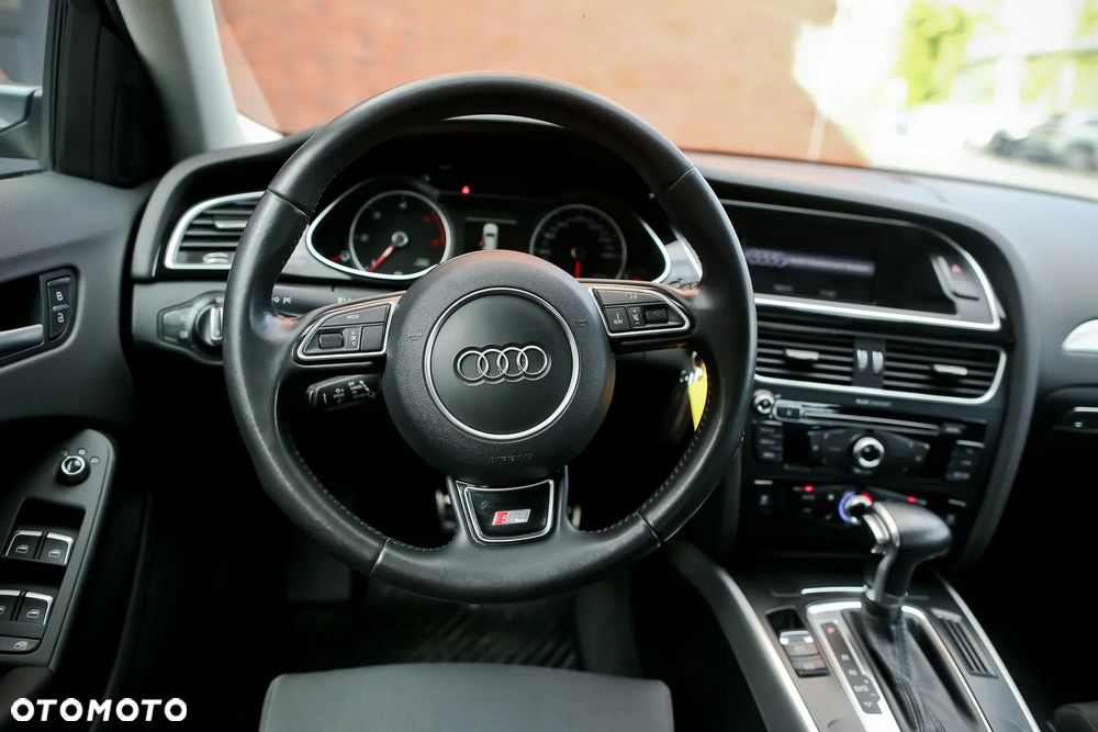 Audi A4 Avant 2.0 TDI DPF quattro S tronic S line Sportpaket - 24