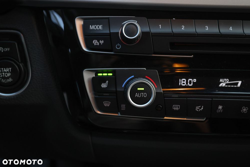 BMW Seria 3 320d xDrive Luxury Line sport - 31