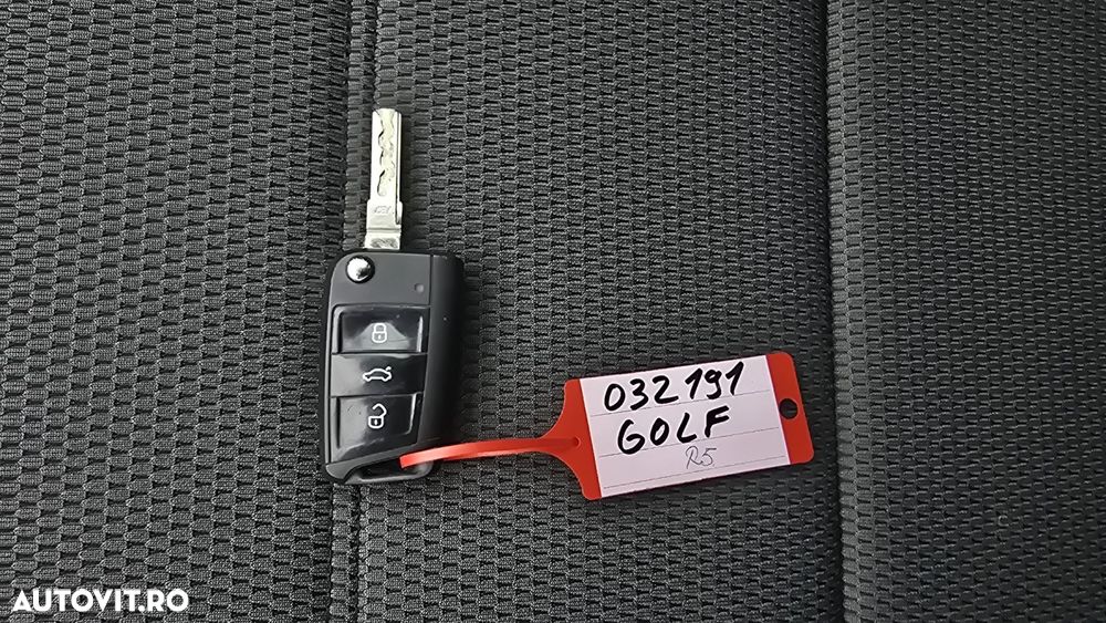 Volkswagen Golf 1.6 TDI Comfortline - 21