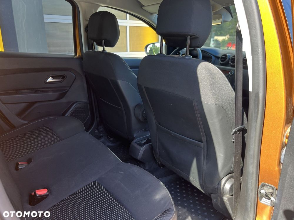 Dacia Duster 1.6 SCe Essential - 21