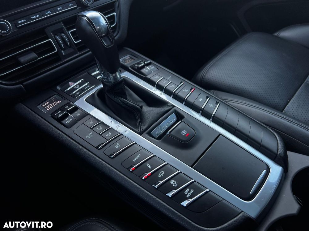 Porsche Macan - 16
