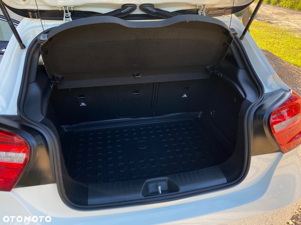 Mercedes-Benz Klasa A 180 7G-DCT - 36