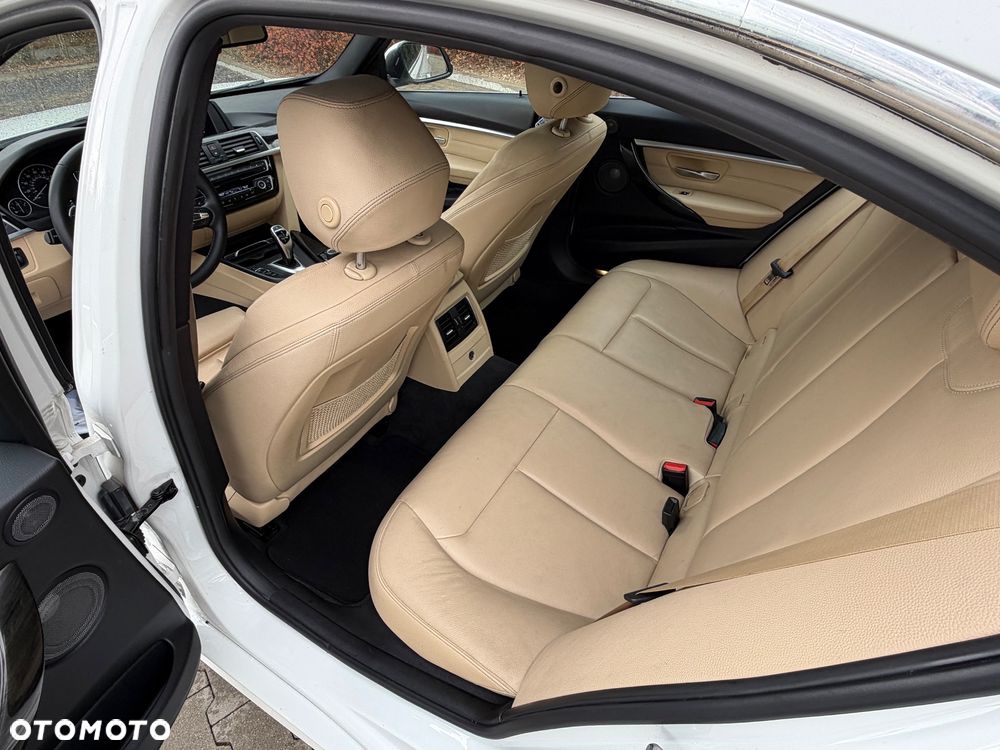 BMW Seria 3 340i Edition M Sport Shadow - 9