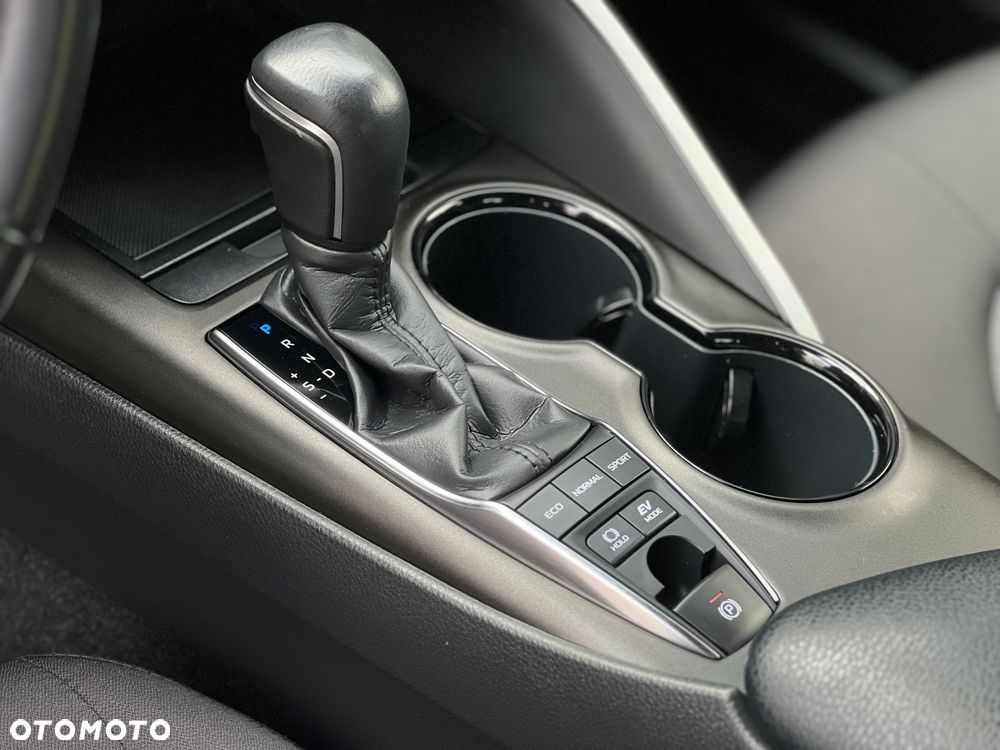 Toyota Camry 2.5 Hybrid Comfort CVT - 31
