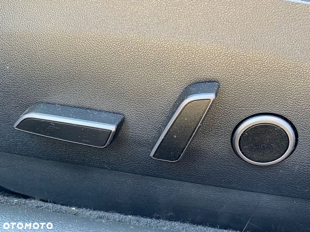 Tesla Model 3 - 18