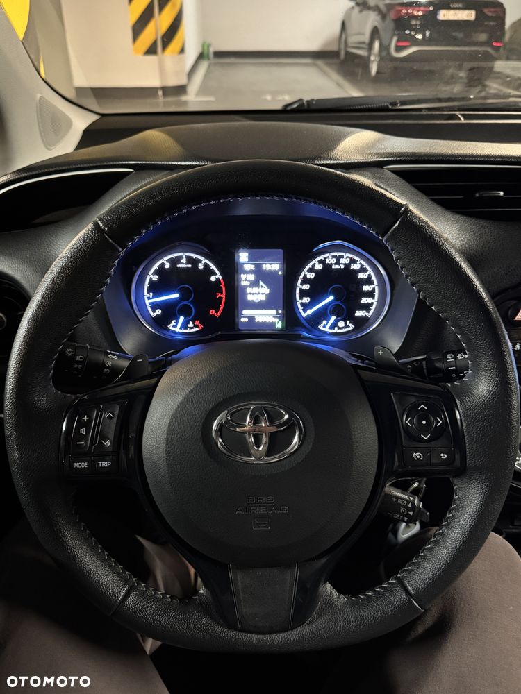 Toyota Yaris 1.5 Premium CVT - 14