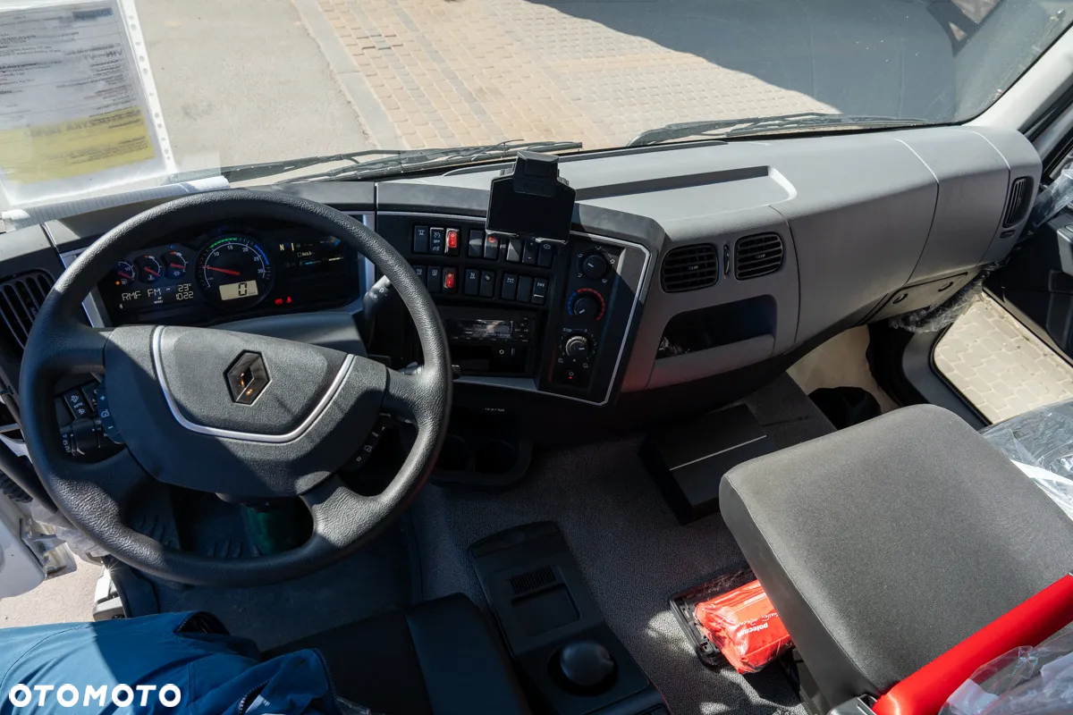 Renault D 26 WIDE P6X2 320E6 - 8