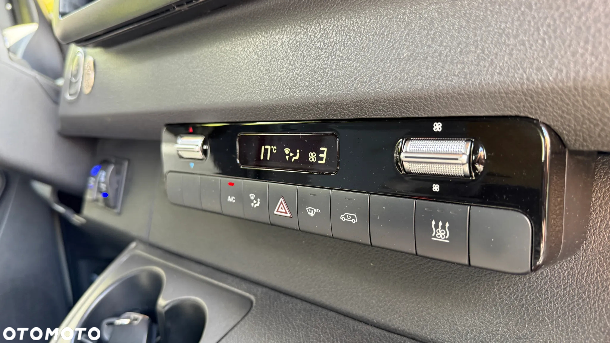 Mercedes-Benz 319 4x4 Automat - 34