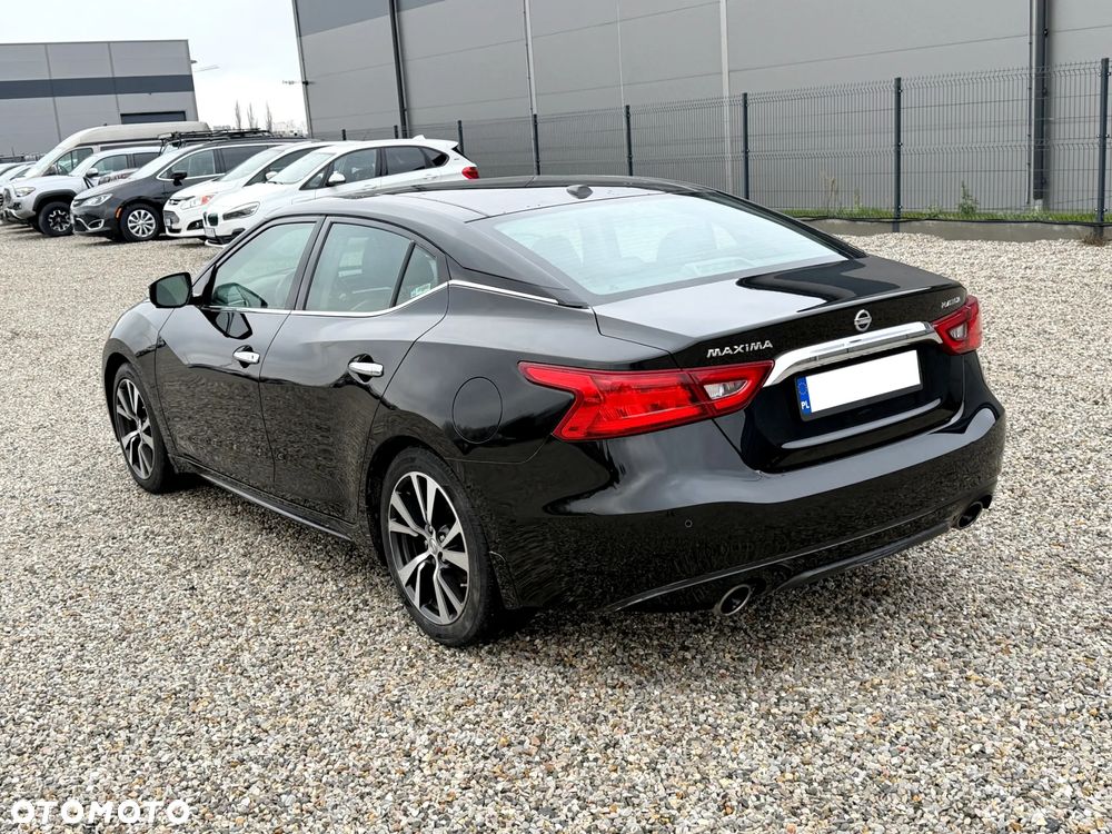 Nissan Maxima 3.5 S - 4
