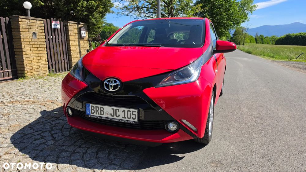 Toyota Aygo x-play touch - 3