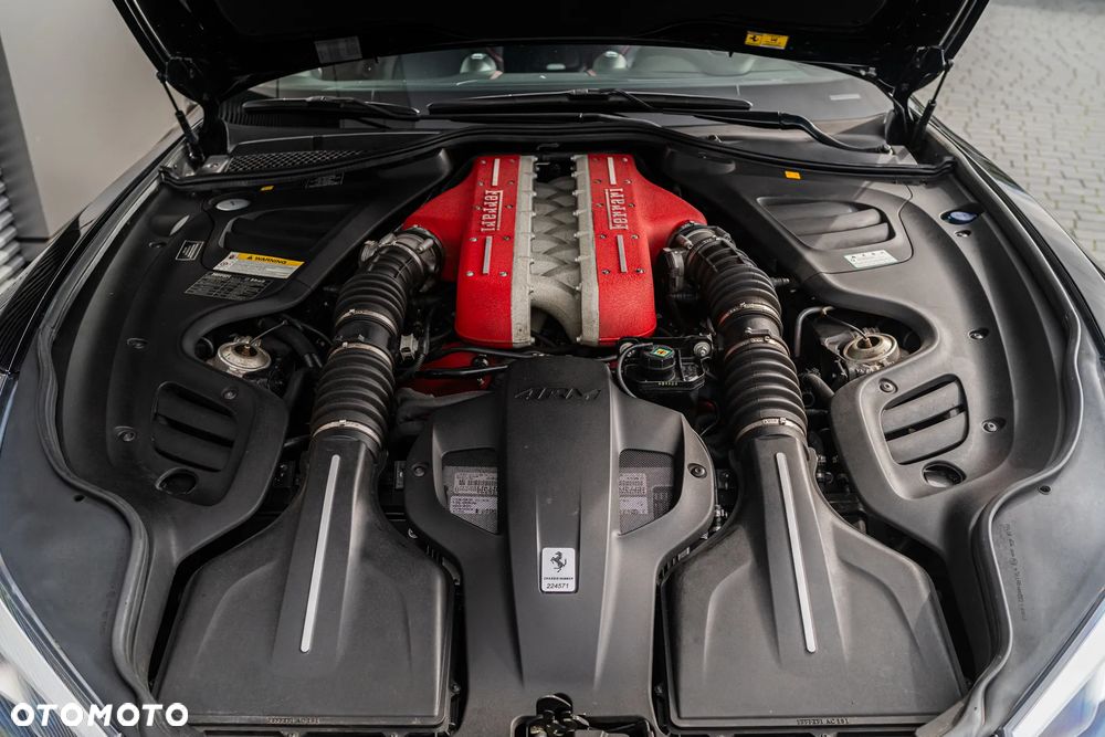 Ferrari GTC4Lusso - 29